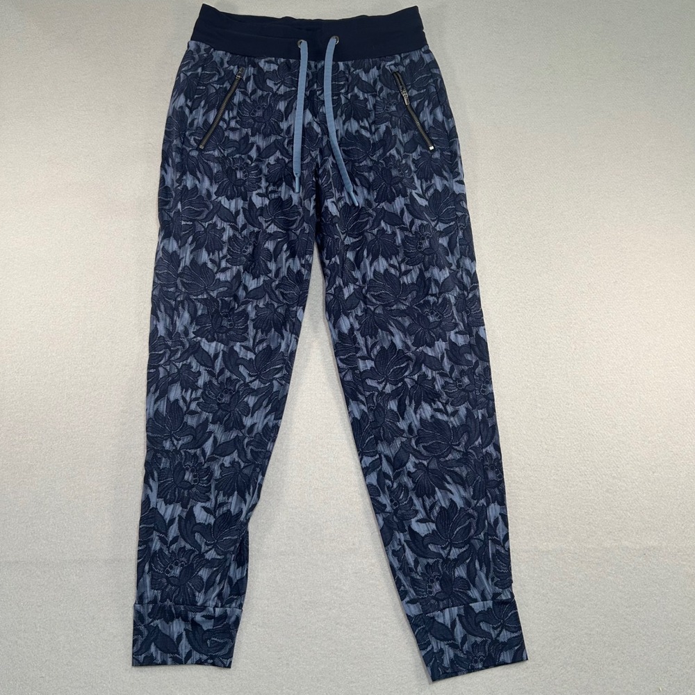 Athleta Trekkie North Jogger Women Size 0 Navy Blue Floral Lace Print Pants